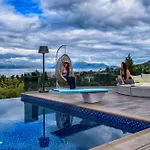 Greece Holidays アパート ニキアナ