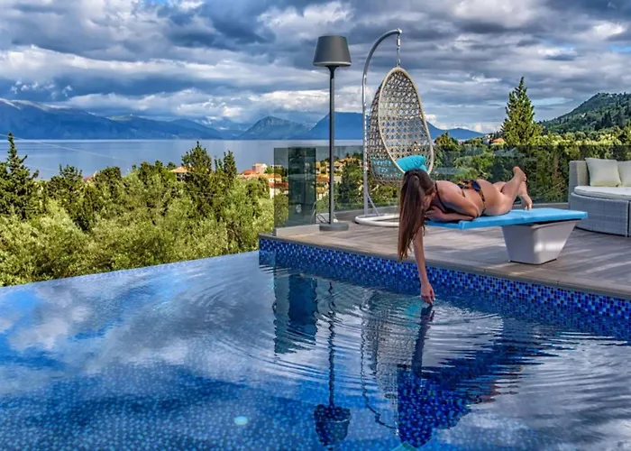 Greece Holidays Апартаменты