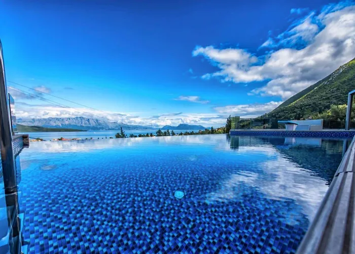 Greece Holidays Апартаменты *